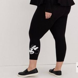 NWT Torrid 4X Disney Mickey & Minnie Cropped Leggings